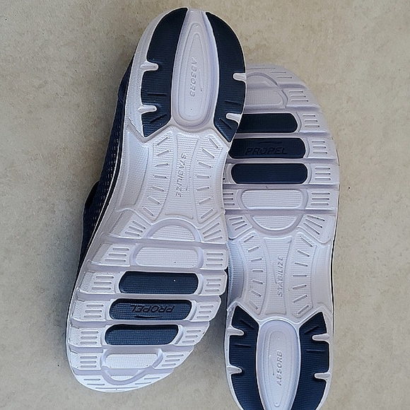 PROPEL shoes - Picture 4 of 7